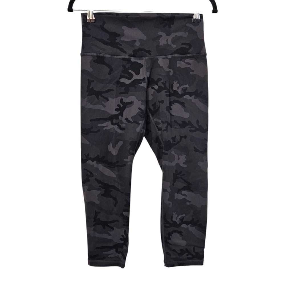 Zyia Forest Camo Luxe High-Rise Capri Size 6-8 - Picture 2 of 8